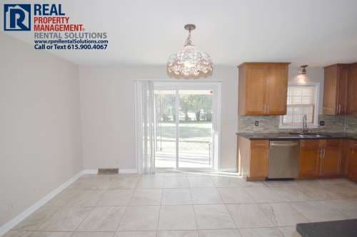 Charming 3bd ranch style home in Murfreesboro with large backyard!