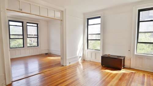 246 W 106th St