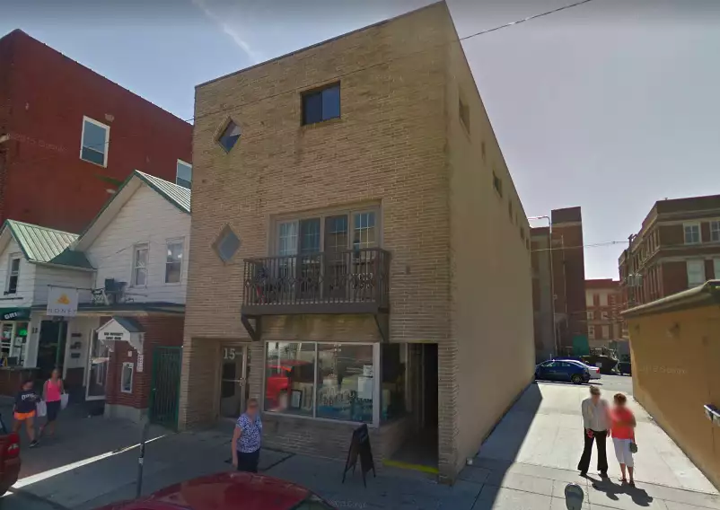 15 W Union St