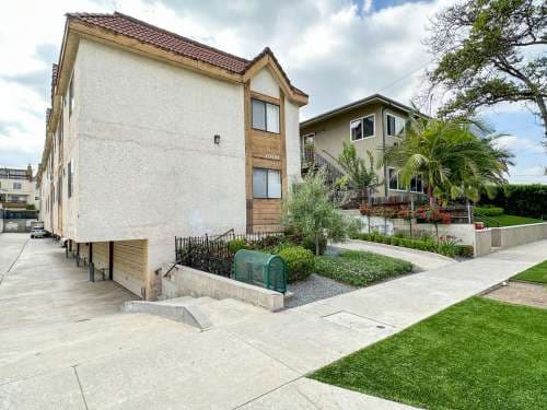 1009 S. Benito Ave