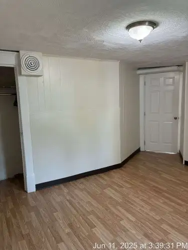 521 Locust