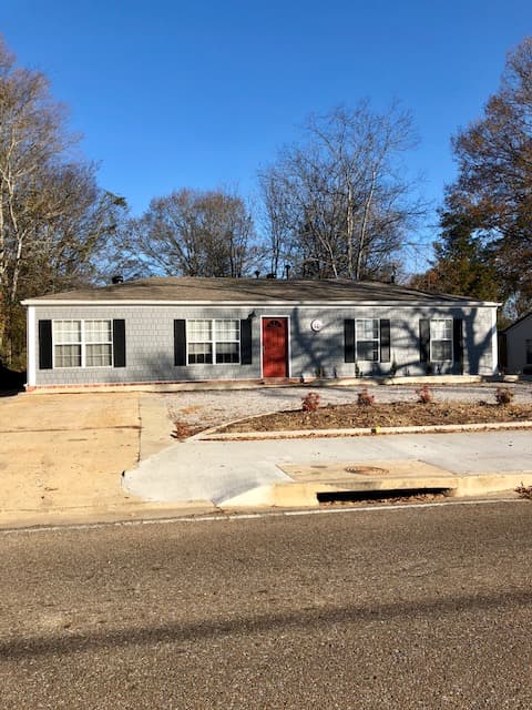 202 W. Wood St
