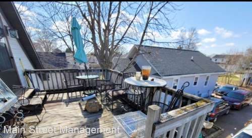 1079 Shawano Ave