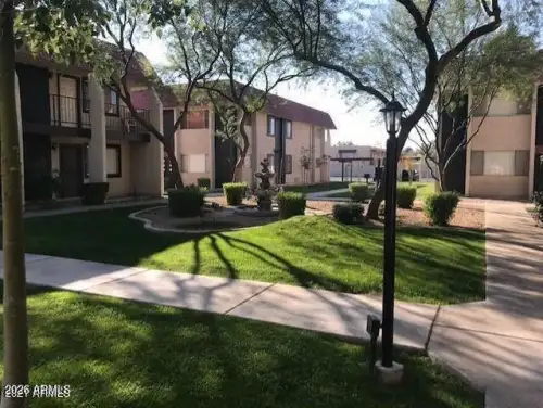 700 W University Drive