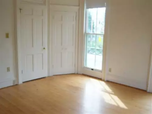 260 W Cedar St