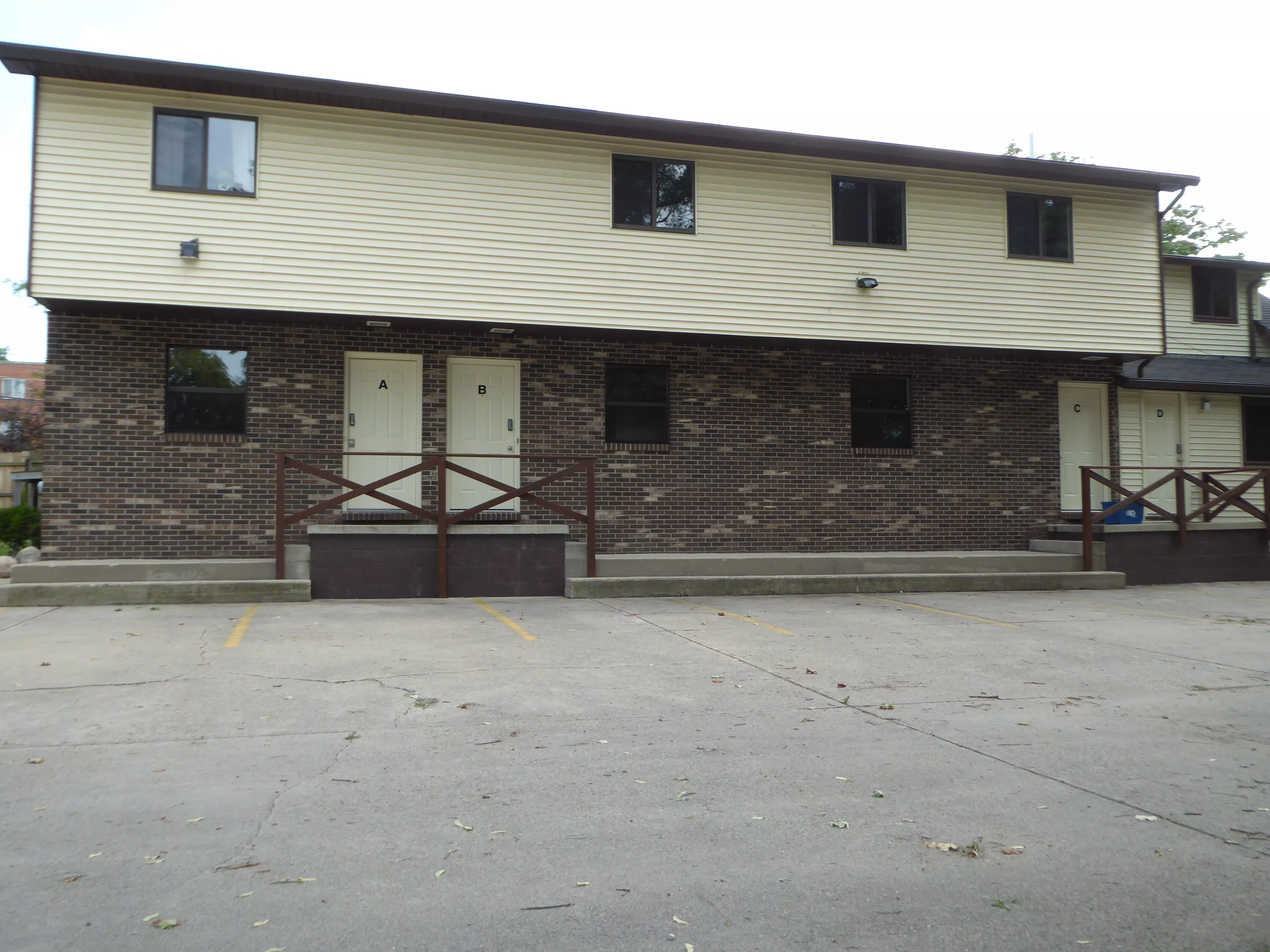 Marshall's College Rentals 1029 Douglas