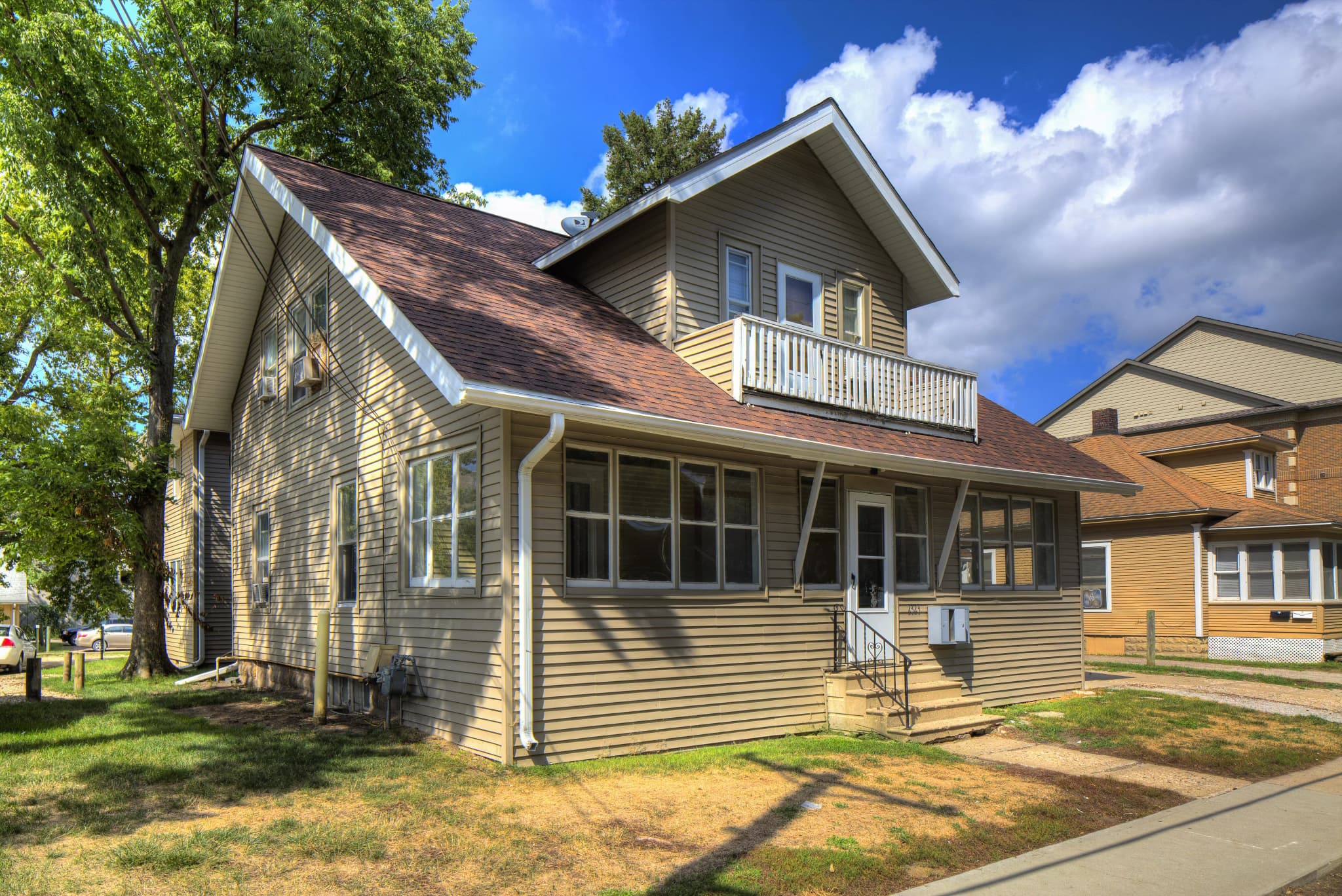 2323 Knapp St
