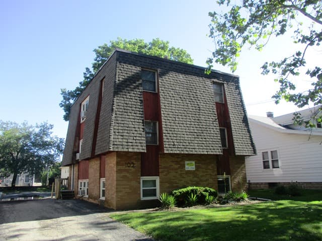 102 E Cherry St