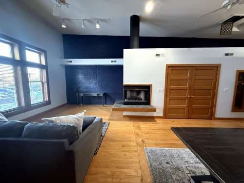 320 N Neil St