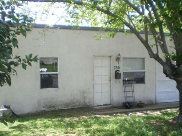 0163 735 & 745 Grand Avenue