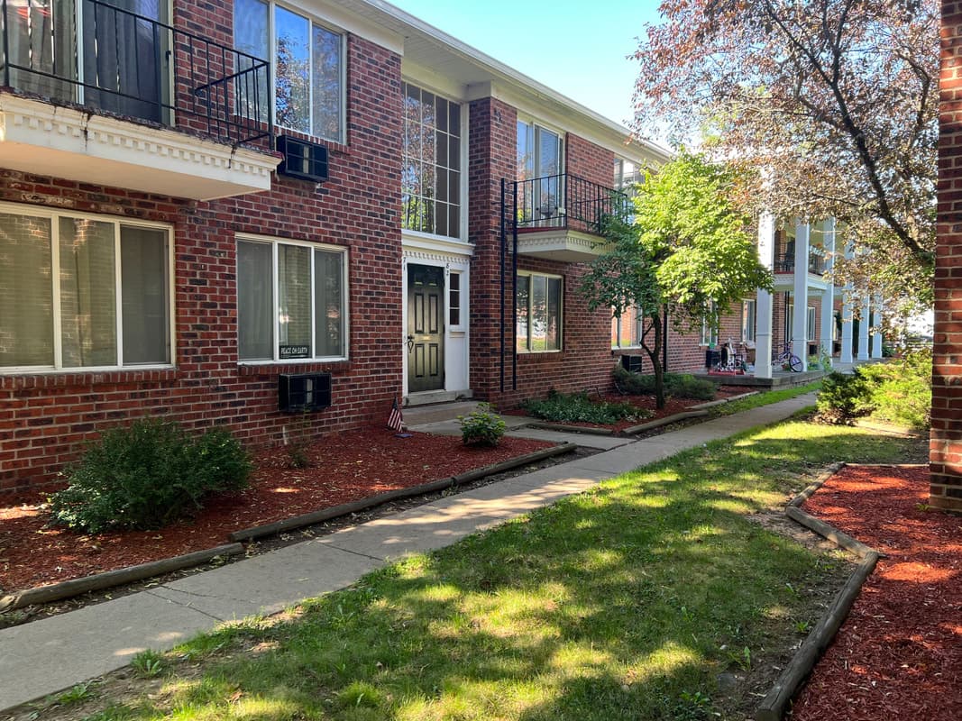 Presidents Village Apartments