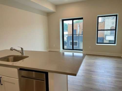 Beautiful Studio and One Bedrooms West Grand Neighborhood
