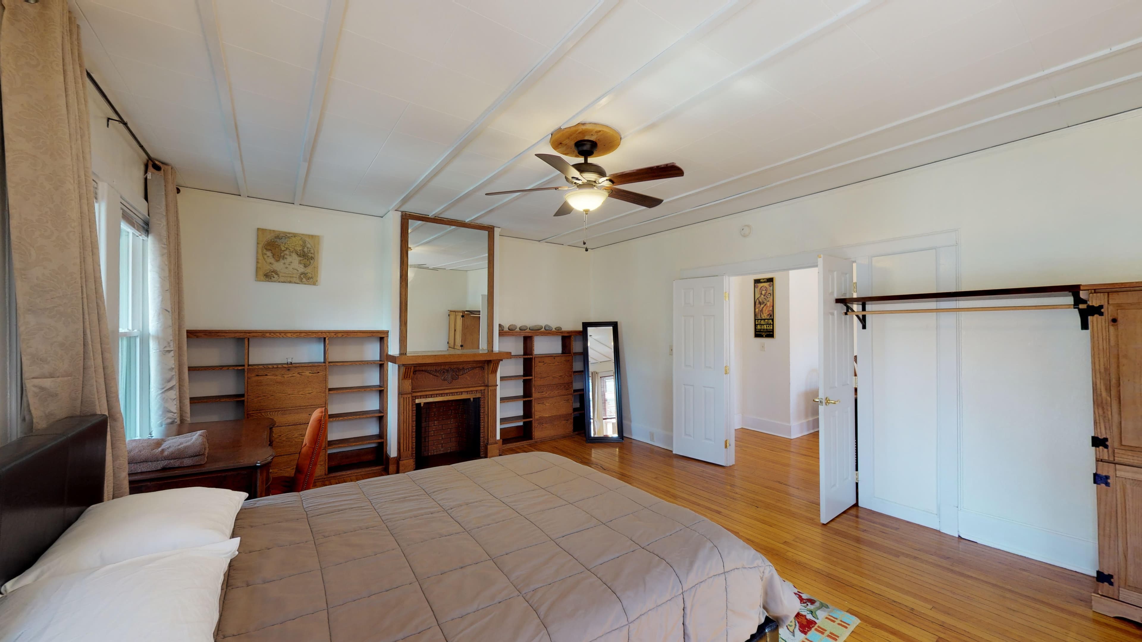 Graduate House at 811 N Tioga Street