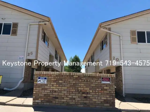 Well Maintained Upstairs Belmont Apartment 2 Bed/1 Bath $1100/$1100