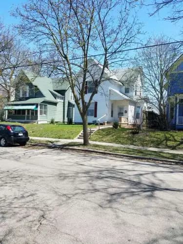 Downtown 2 Story Cottage Monthly Grand Rapids Rental
