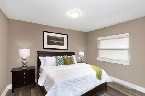 Nine-4-Nine Apartments