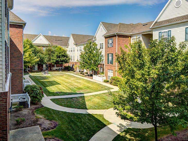 Olde Towne University Square