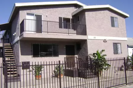 1121 Hoffman Ave