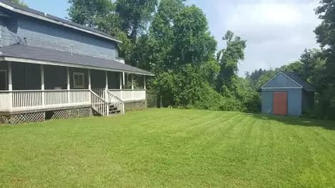 702 Sylvan Pl