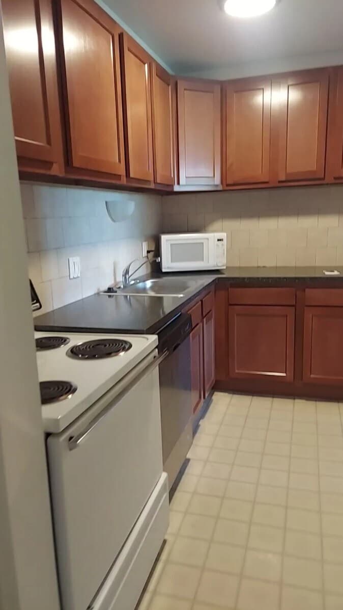 Fuller Apartments