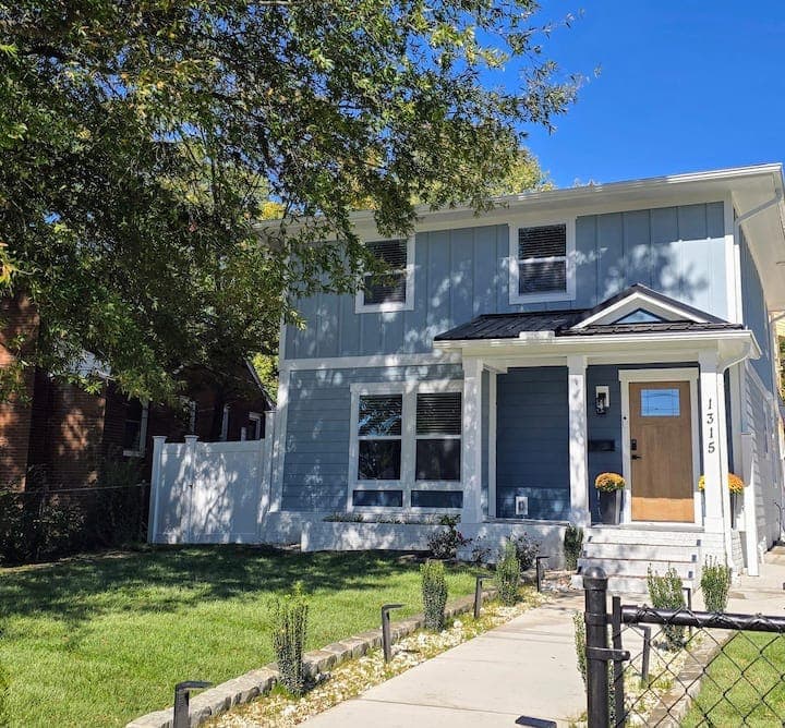 The Oasis @ 1315 Gorrell St