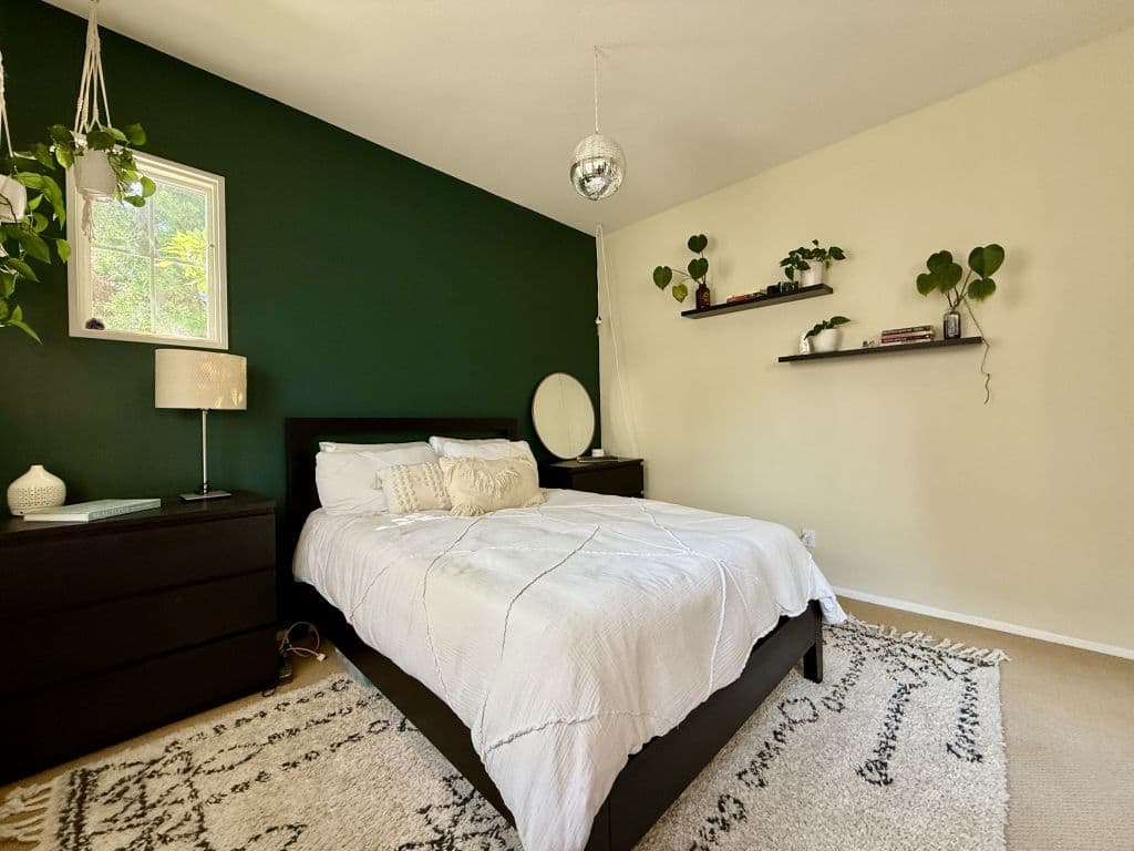 Universal Student Housing (USH) – Homestay near Loyola Marymount University