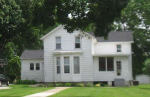907 North East Street