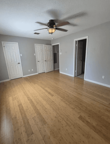 3 bed 3 bath one block away from Baylor