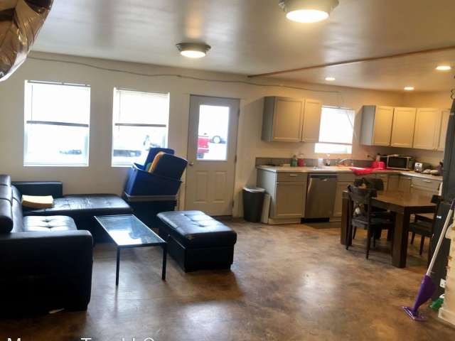 324 S Asbury