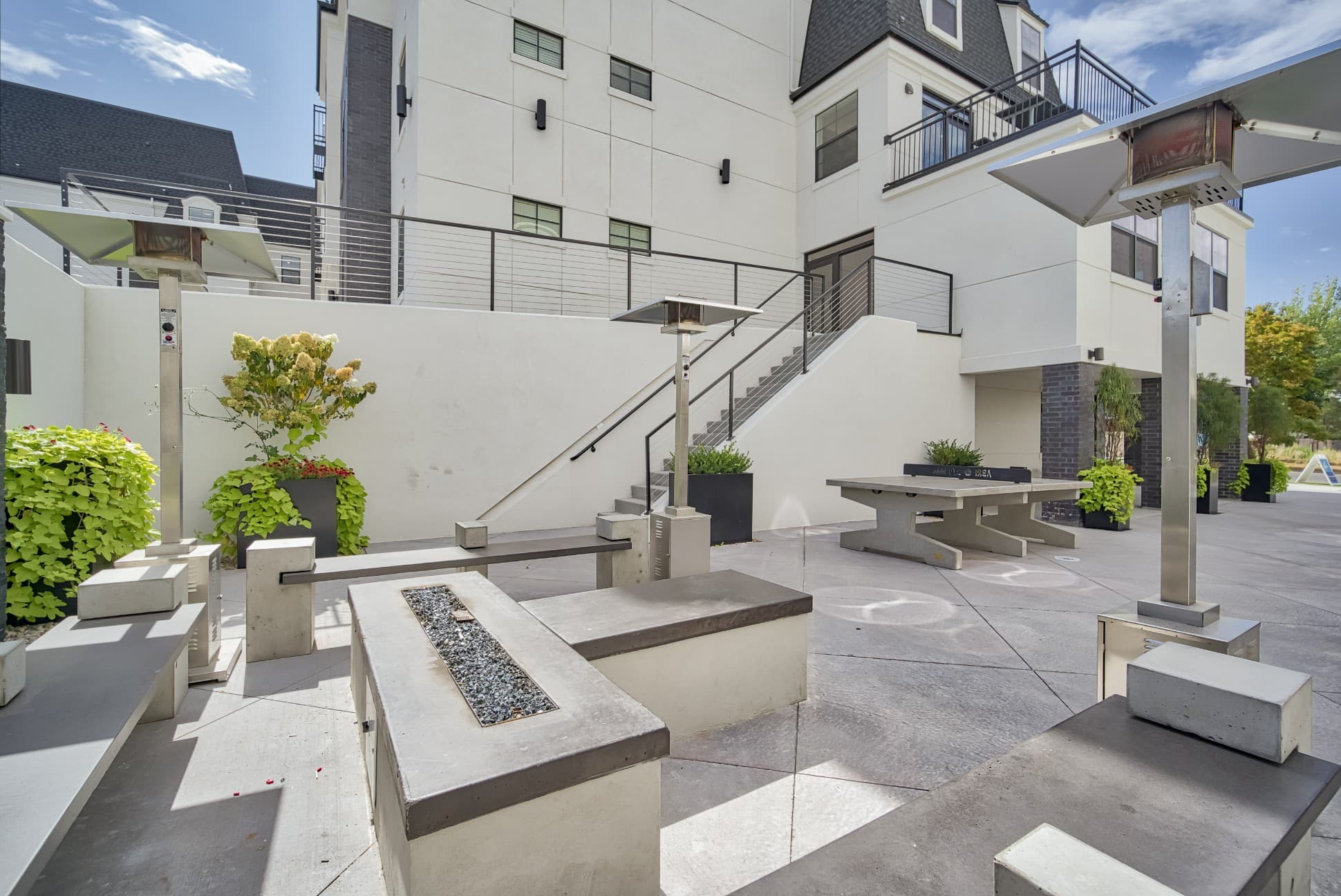 Abri Apartments