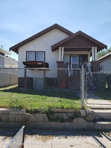 215 N 6th Ave