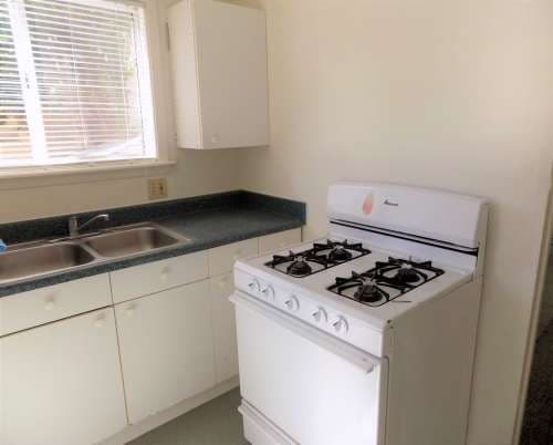 0163 735 & 745 Grand Avenue