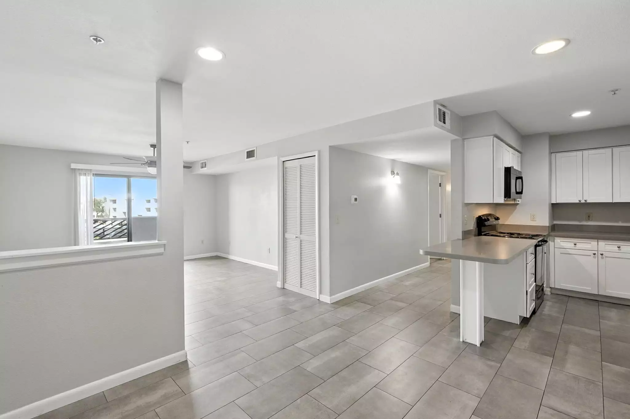 1005 E 8th St #2007
