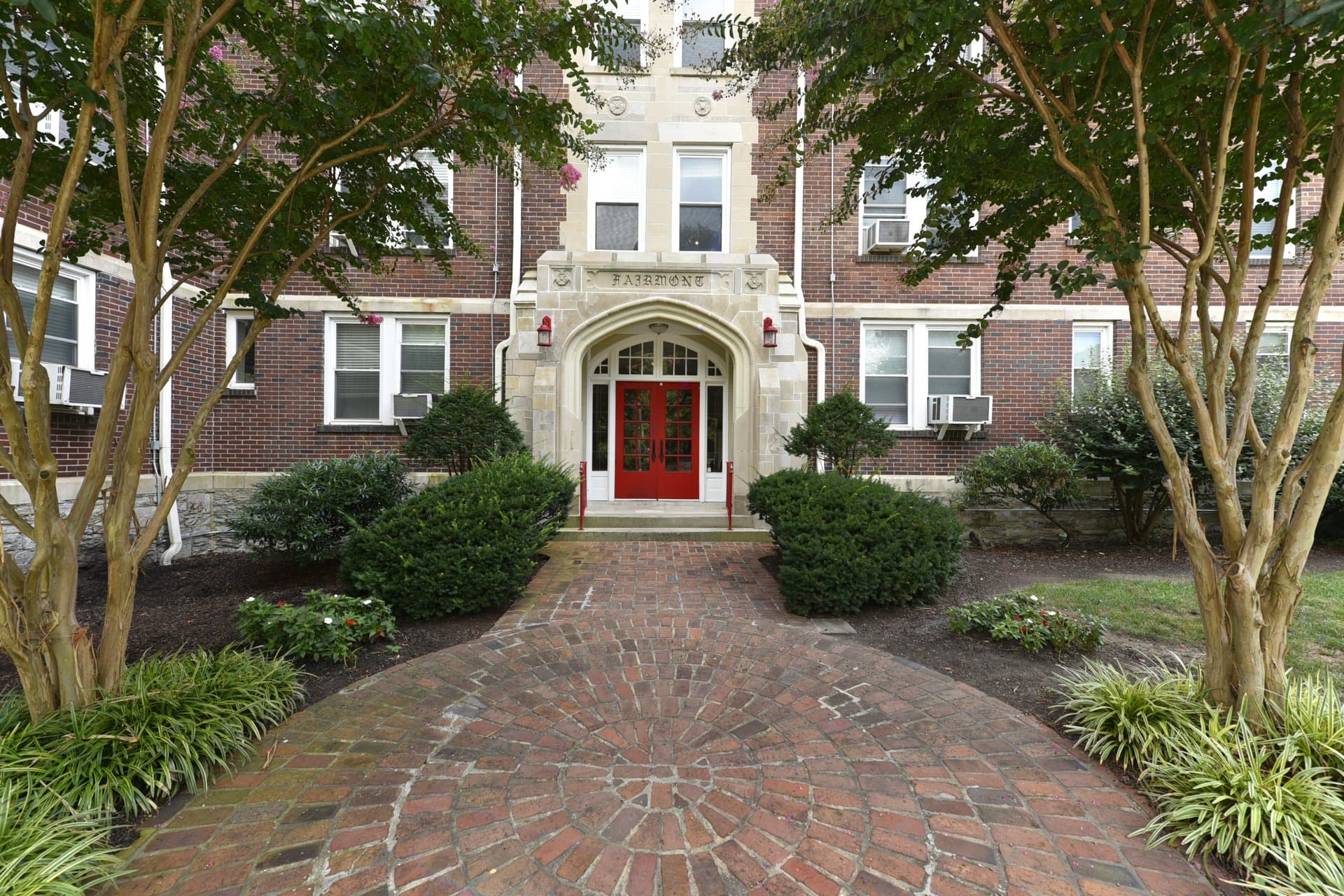 Blackstone Apts