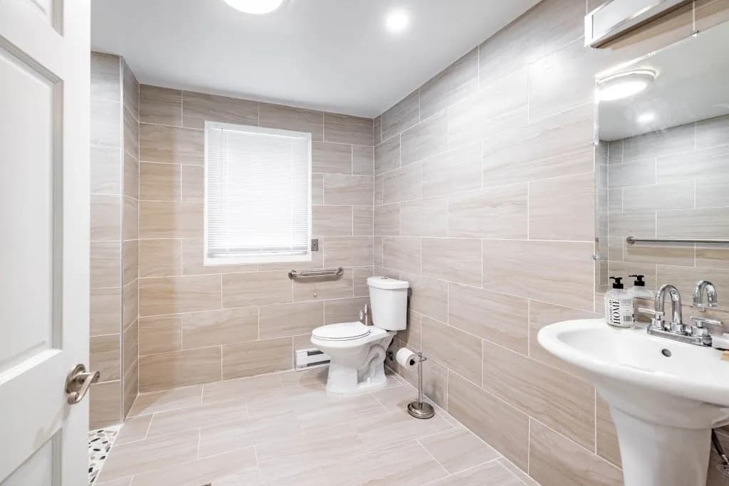 Middlebury Crossing Apartments