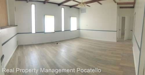 418 W Custer