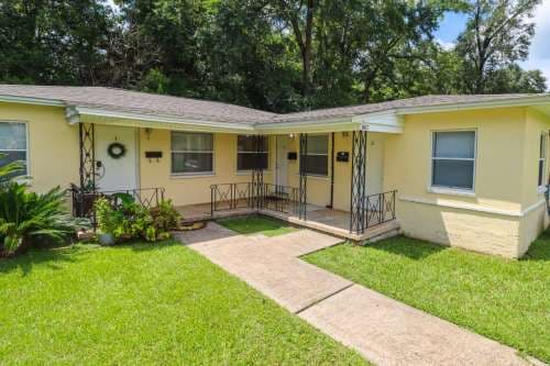 Campus Circle Cottages