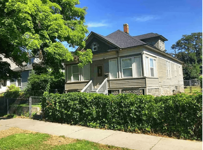 1011 E Augusta Ave