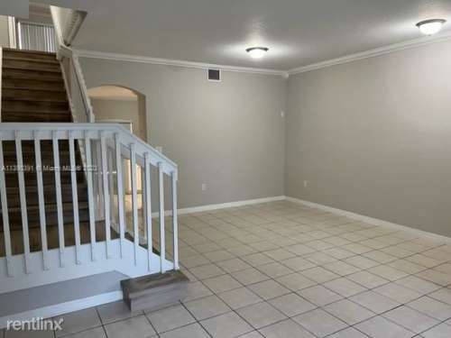 9020 W Flagler St APT 11