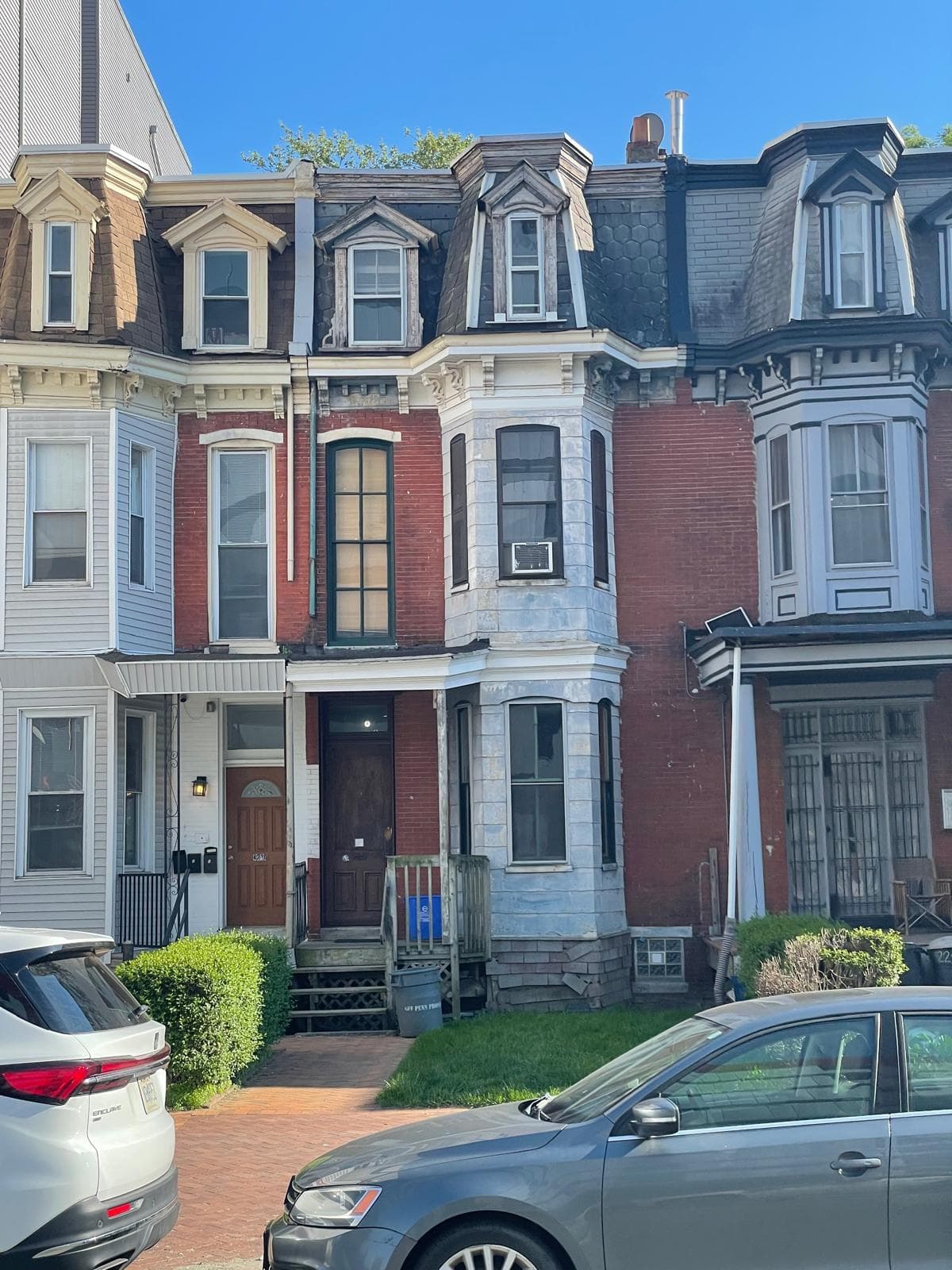 Super spacious unit with open layout available