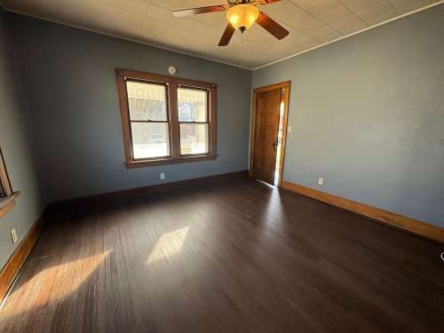 Huge 4 bedroom House with large garage