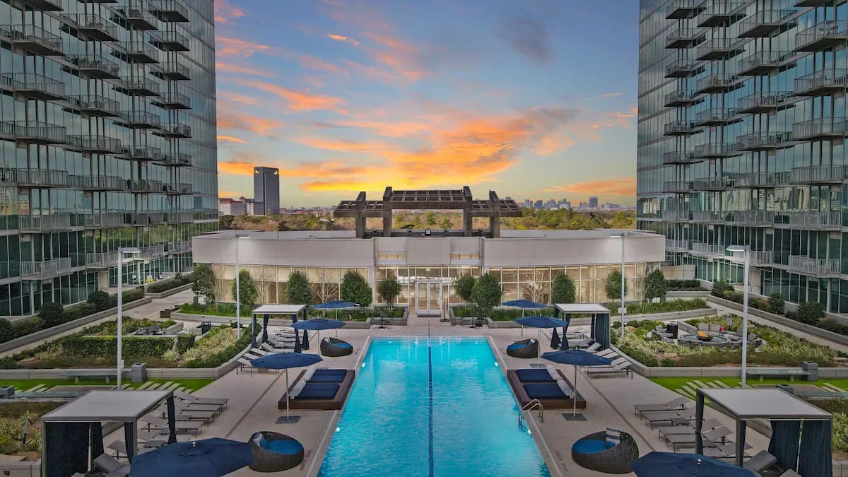 Allure Hermann Park at Med Center