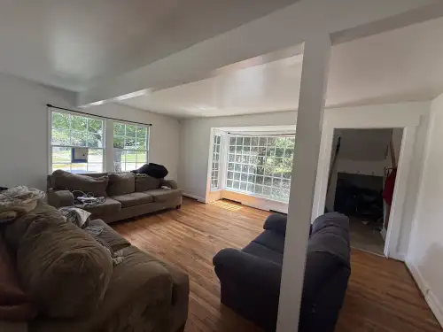 218 University Ave