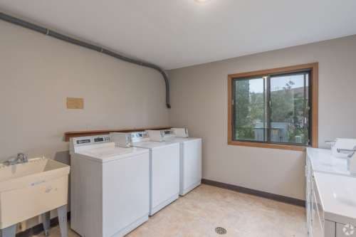 Glen Park Apartments
