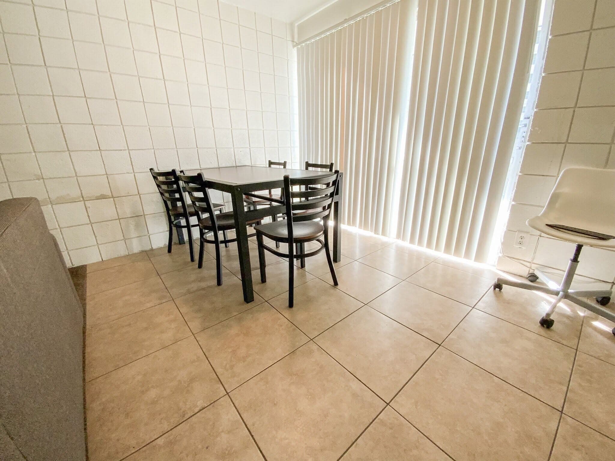 $370 Mens Apartment Close to BYU Campus!