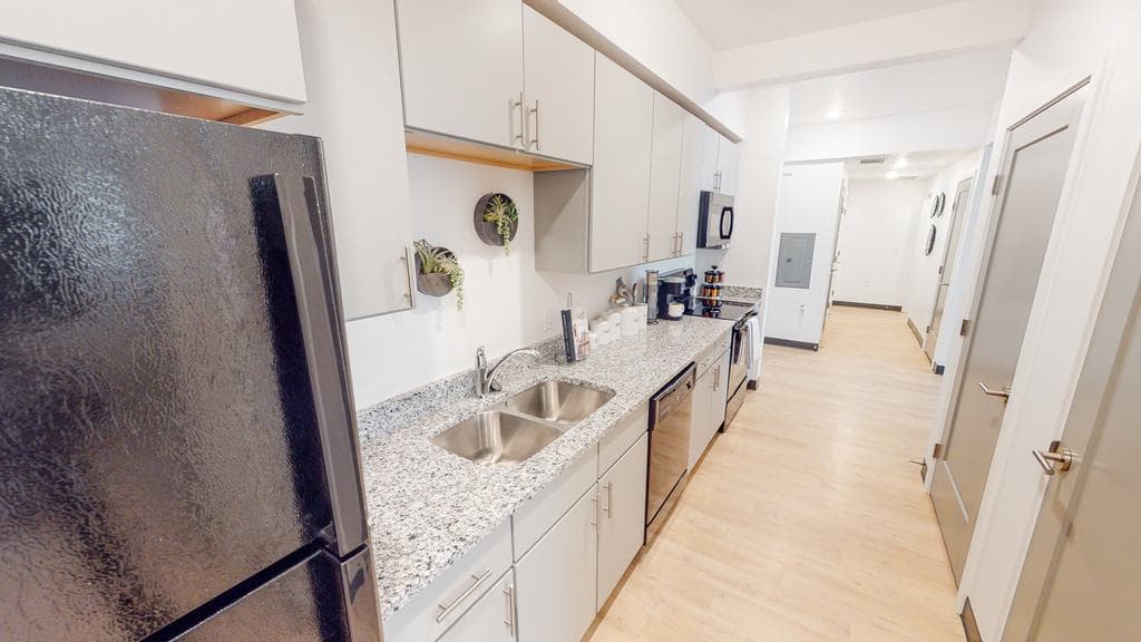 Private Room at The Green on Campus Drive – Near UVU