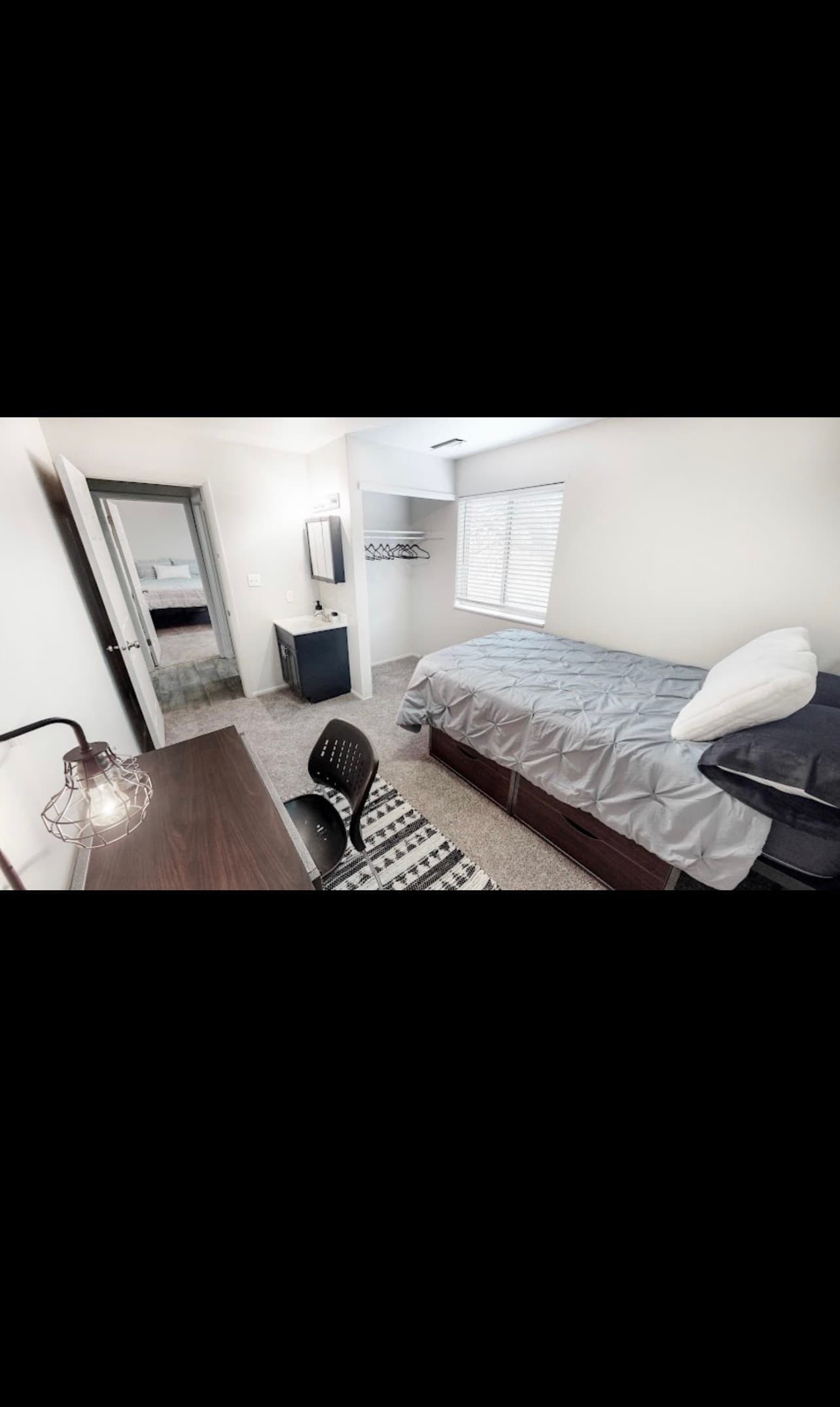 Spacious Private Room