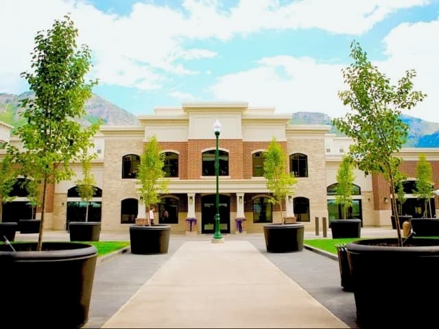 Large Private room - The Village at South Campus
