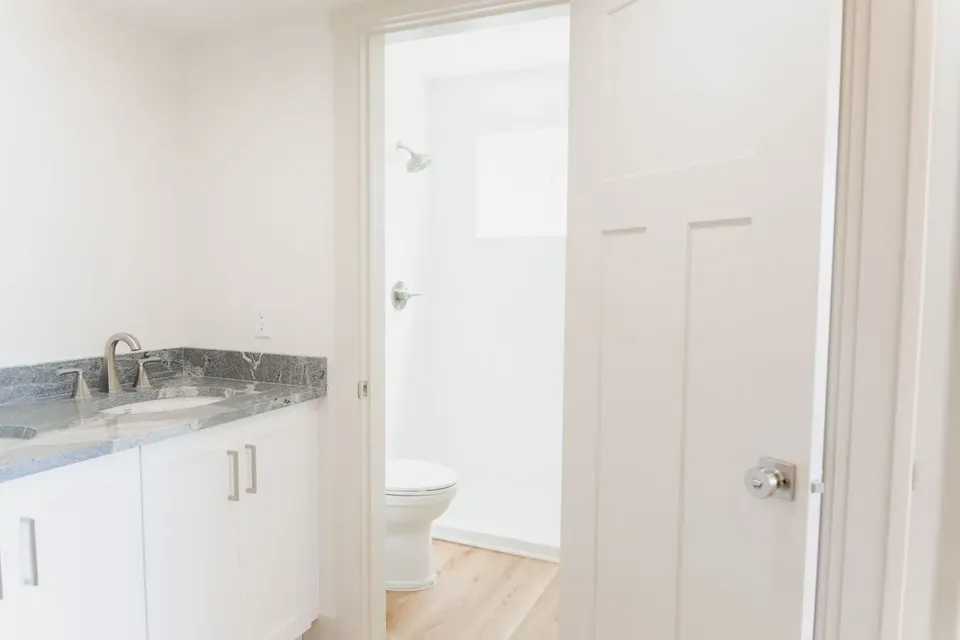 MENS BYU CONTRACTED APARTMENT.