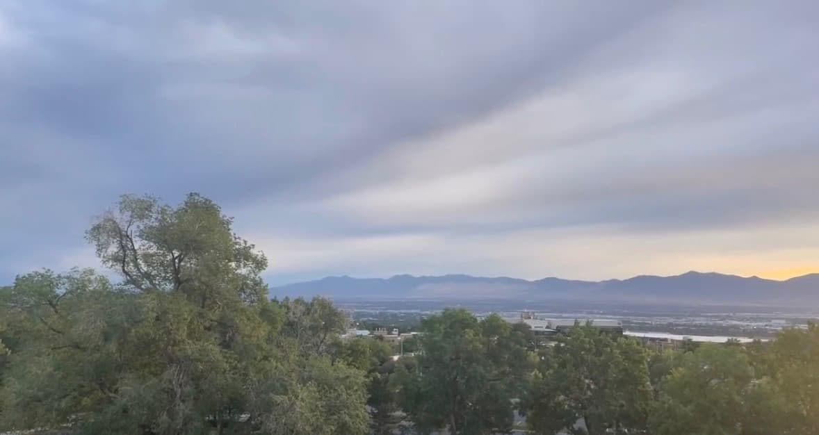 Beautiful View, Parking Included - Ivory University House